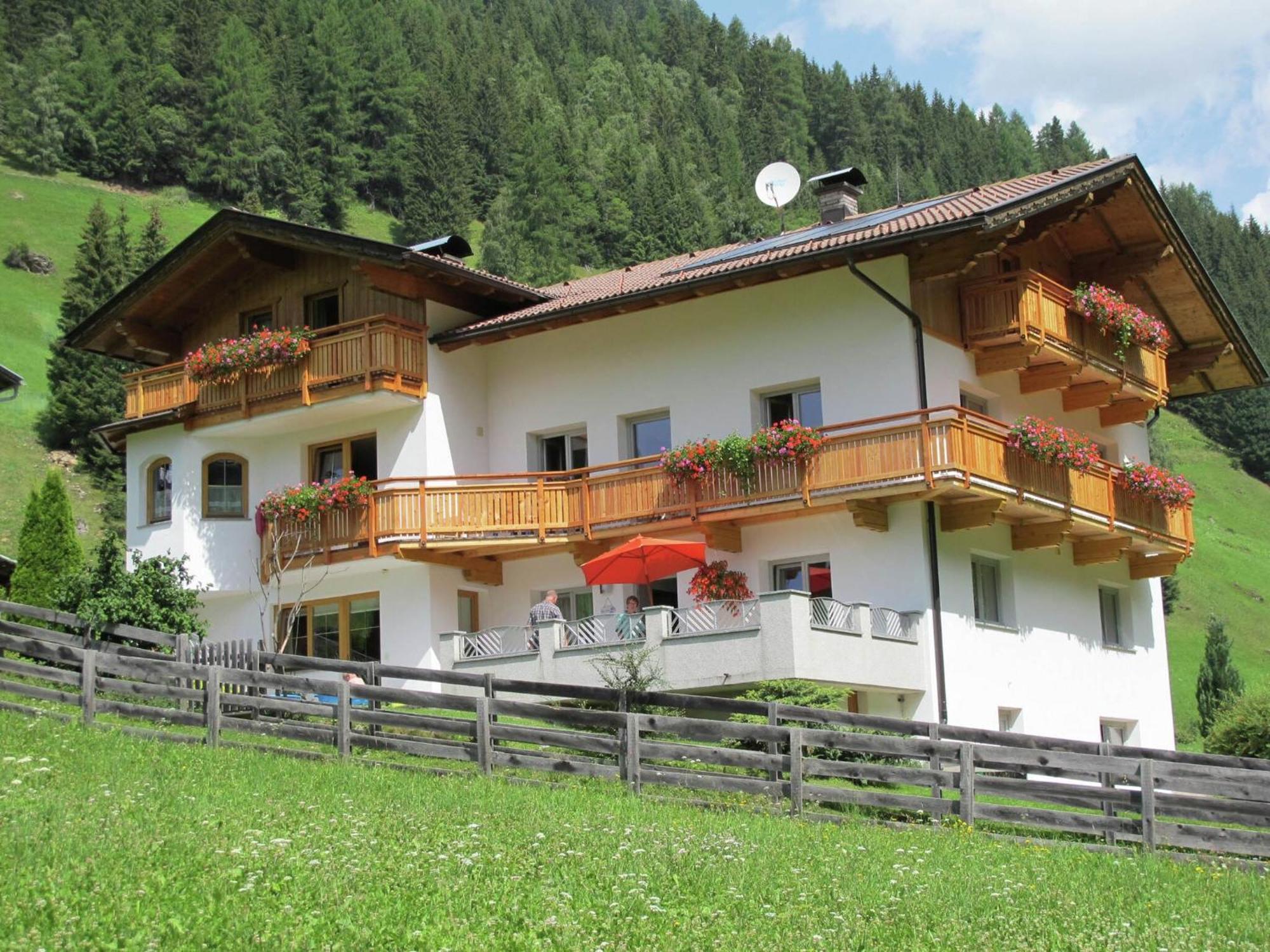 Home With A Wooden Decor And Full Of Atmosphere Außervillgraten Dış mekan fotoğraf